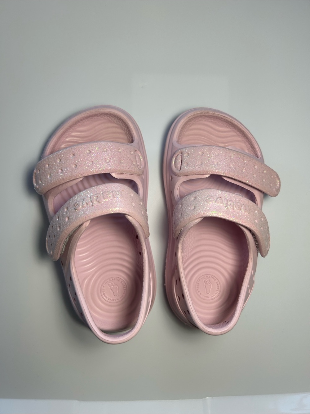 Native Shoes Kids Chase Barely Pink Glitter Strap Sandals Toddler size 6 (6C) - Picture 2 of 8